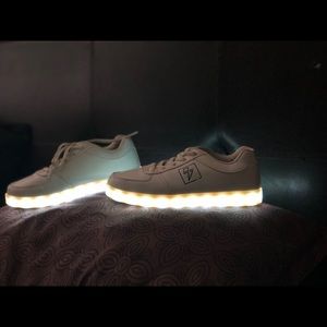 I am selling LED shoes that have multiple colors.